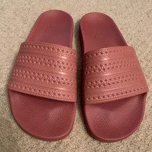 Adidas women’s size 8 pink slides